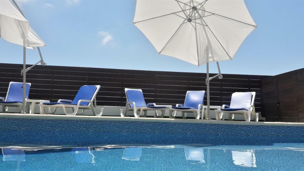 "Fun In The Sun" Villa Peyia Exterior foto
